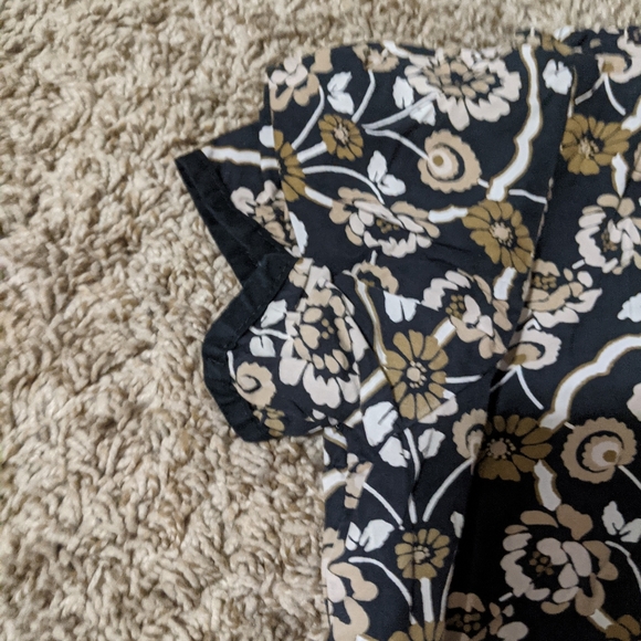 Healing Hands Scrub Top - Picture 2 of 7